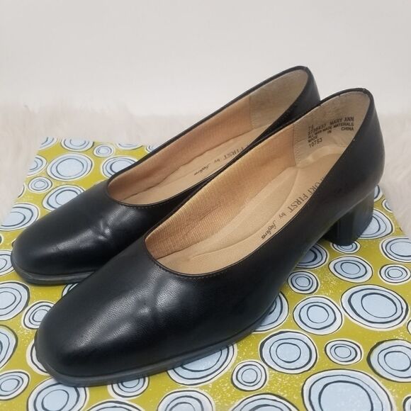 BLACK COMFORT FIRST BY FANFARES. SIZE 7.5 - Picture 1 of 11